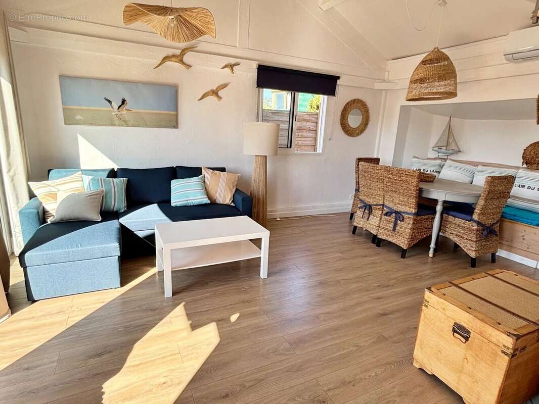 Maison à ROQUEBRUNE-SUR-ARGENS