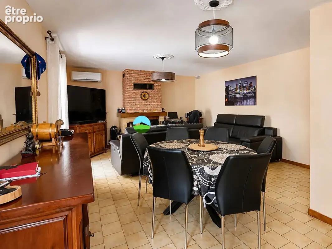 Maison de plain-pied avec 3 chambres, garage et terrain piscinable - photo 5