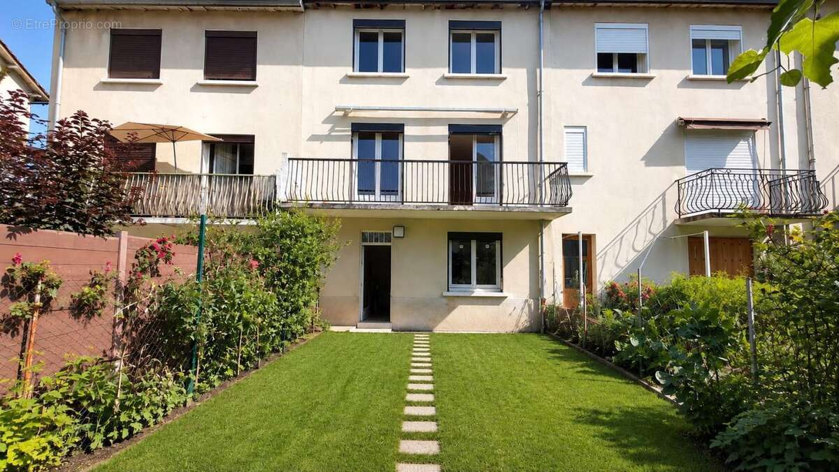 Rodez – Maison 4 chambres avec jardin, garage et cuisine d’été  - photo 13