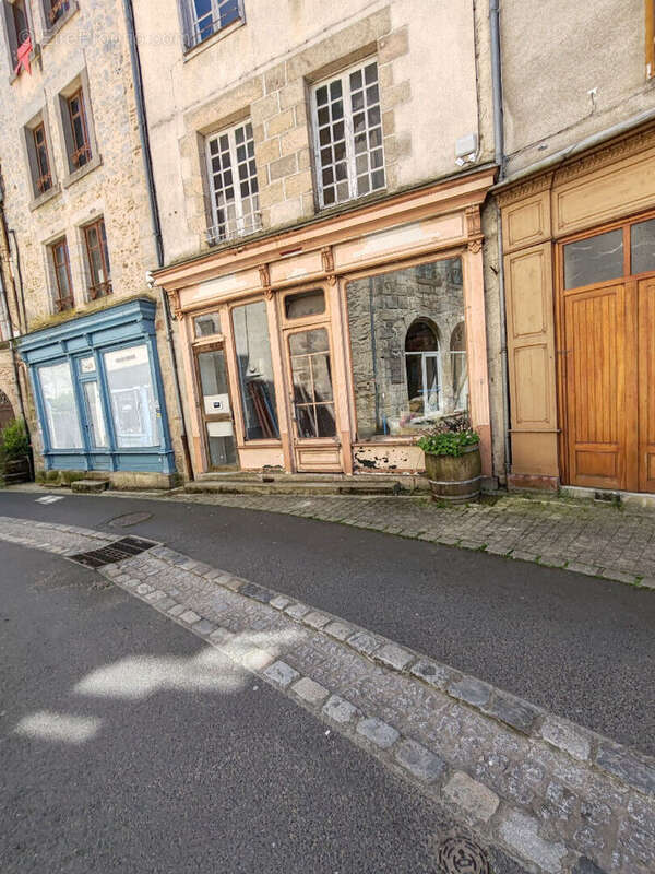 Appartement à SAINT-LEONARD-DE-NOBLAT