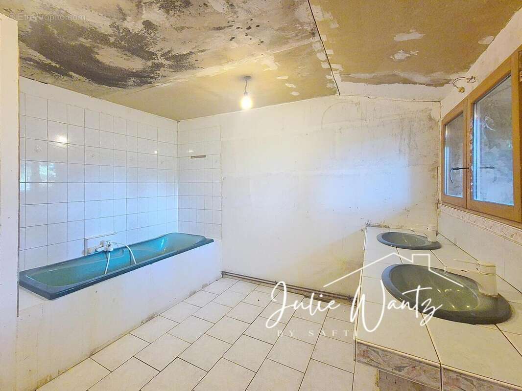 Photo 9 - Maison à SAINT-SAVIN