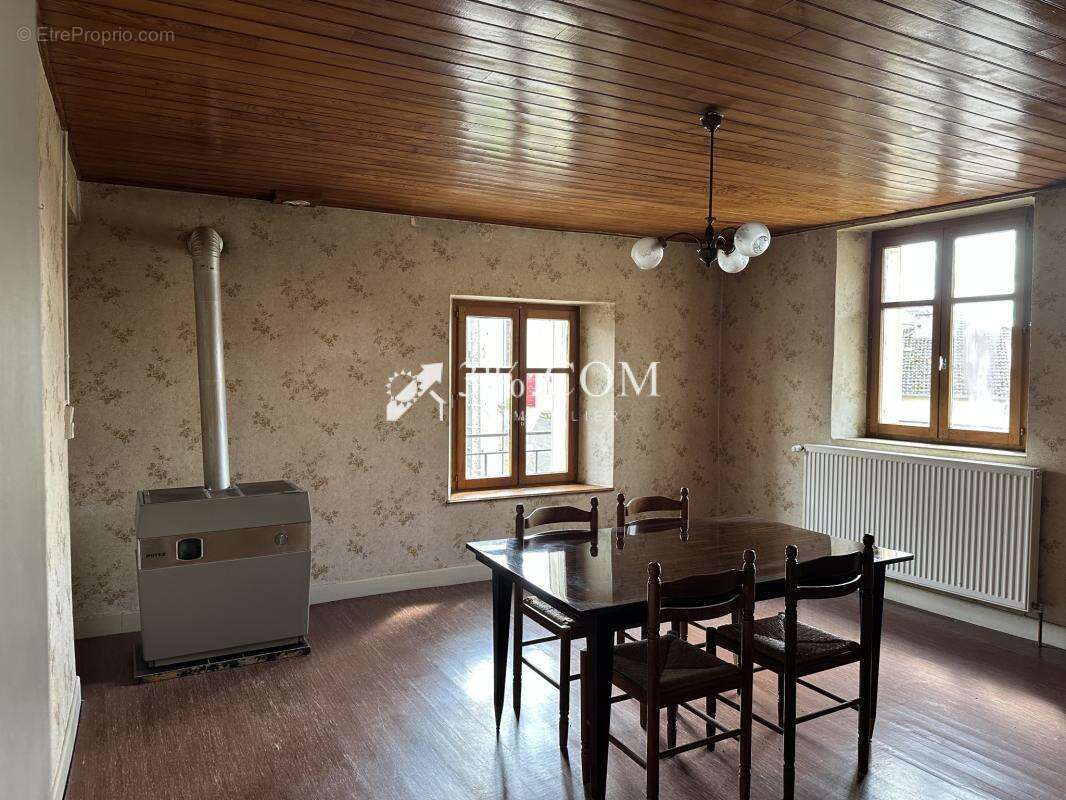 Maison à PAREY-SOUS-MONTFORT