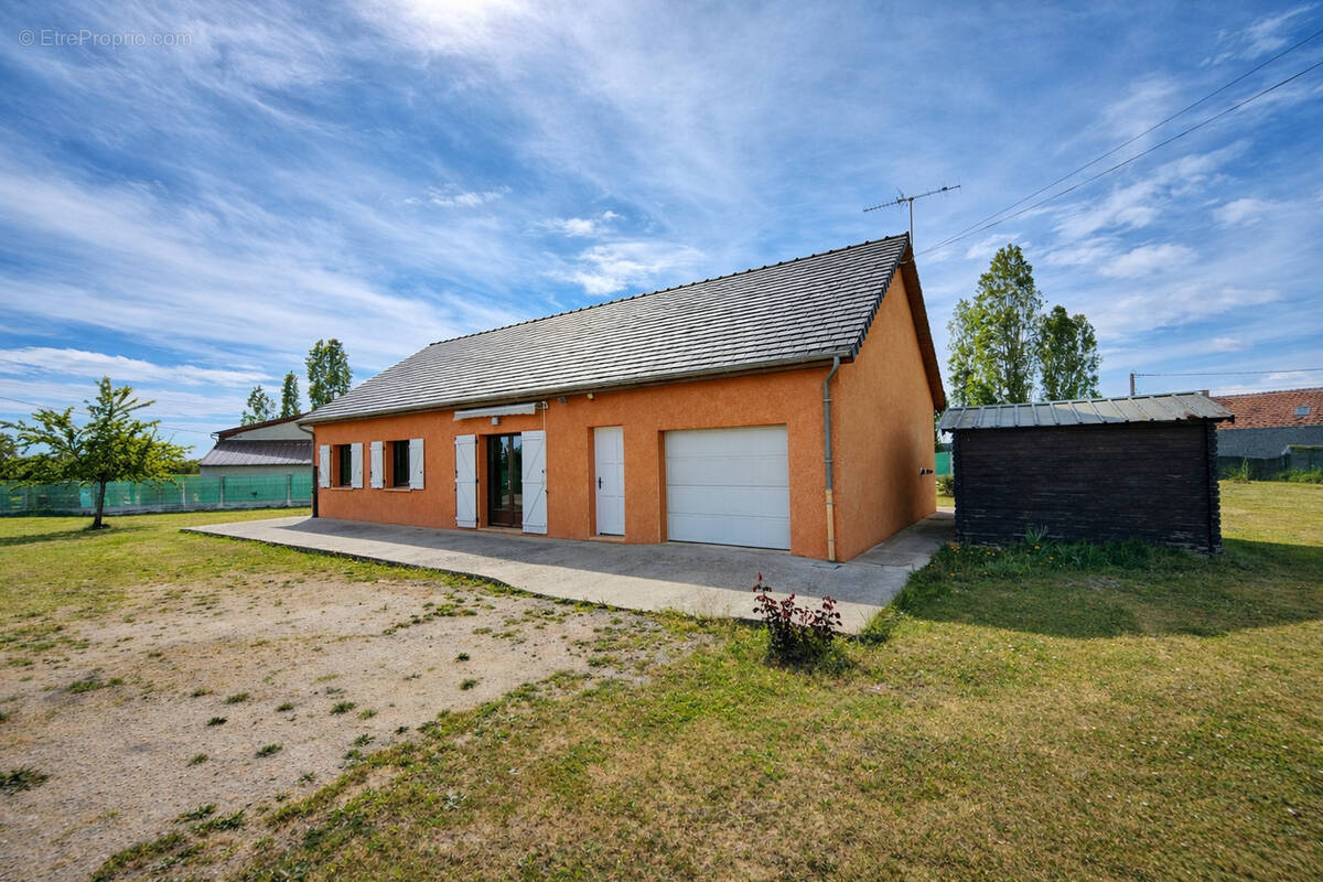 Maison à MONETAY-SUR-ALLIER