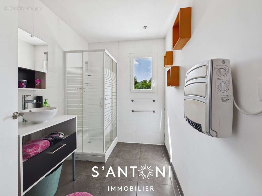 Vente Maison Contemporaine d'Exception 112 m²  Agde Capiscole  Prestations de Standing, Piscine & Cascade - photo 11