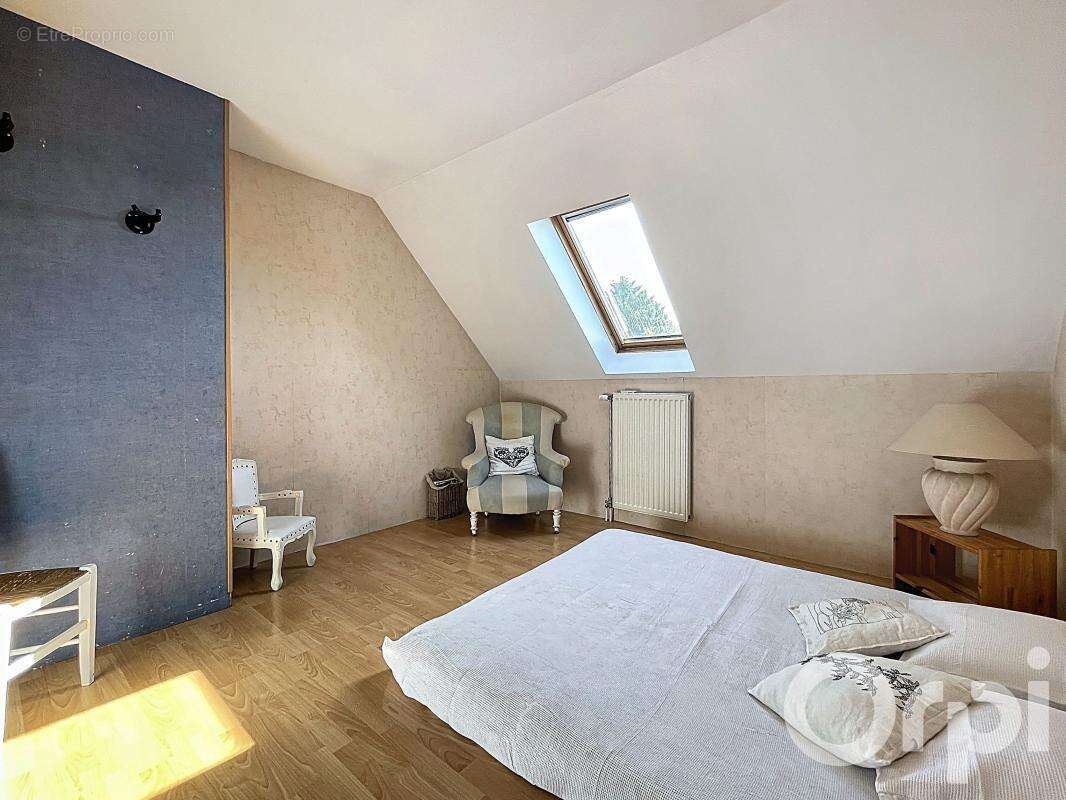 Maison à CHILLY-MAZARIN