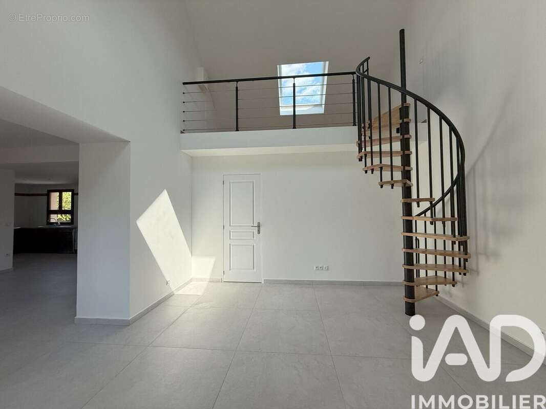 Photo 7 - Maison à CHATENAY-SUR-SEINE