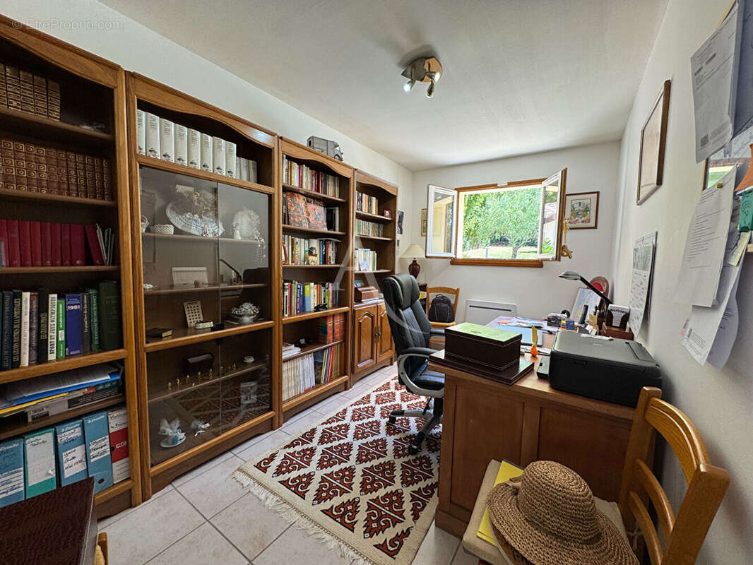 Labessiere-candeil. maison de +/- 131 m² - photo 4