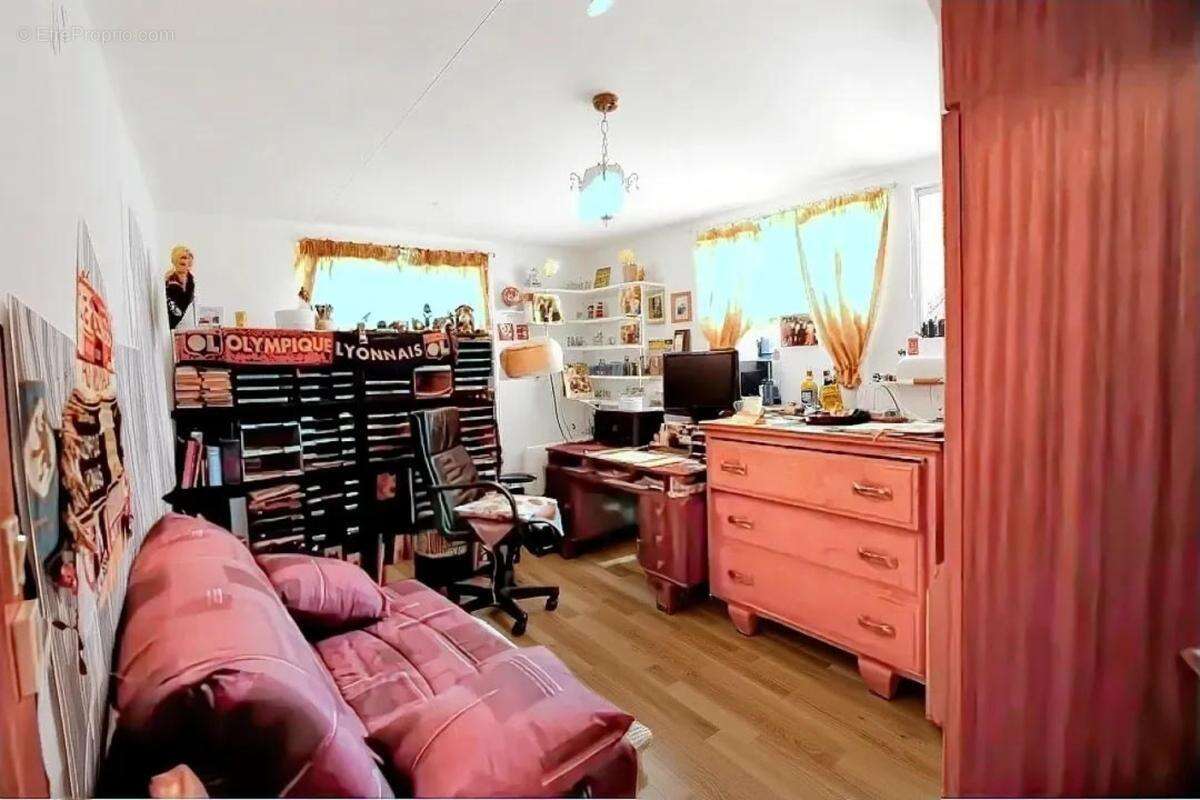 Maison à PONT-EVEQUE