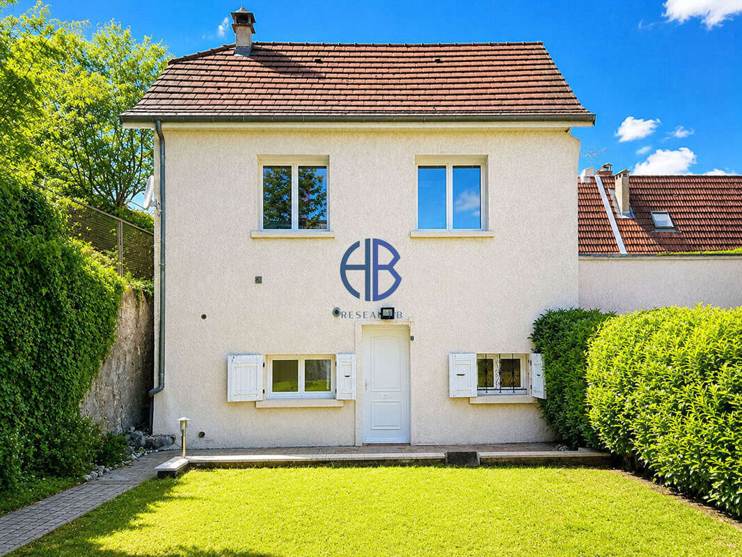 Maison à LES AVENIERES