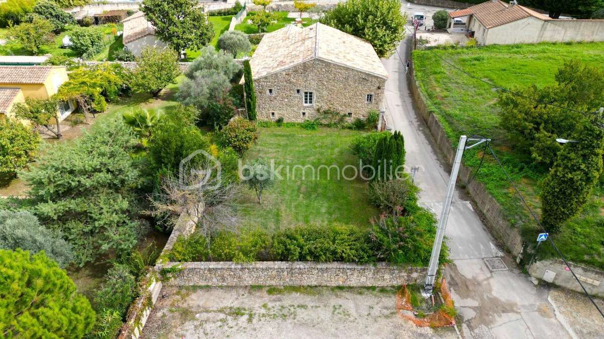 Maison à SAINT-JULIEN-DE-PEYROLAS