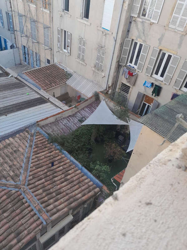 Appartement à MARSEILLE-6E