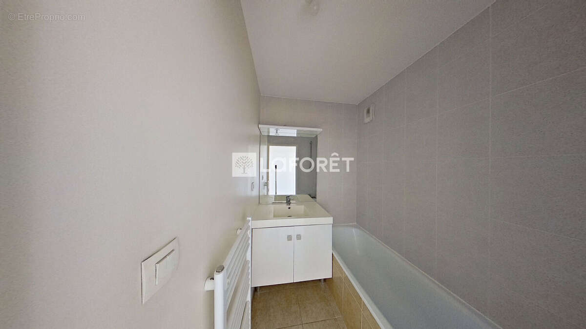 Appartement à LYON-8E