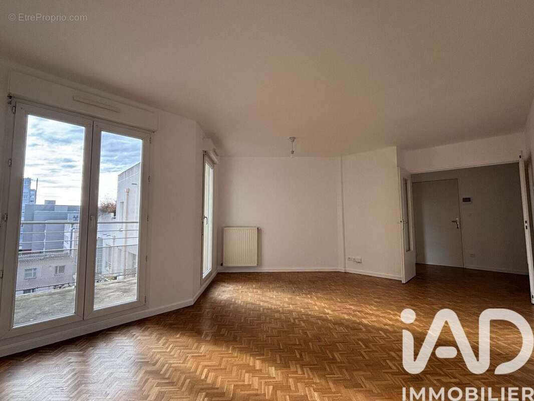 Photo 8 - Appartement à VILLEURBANNE