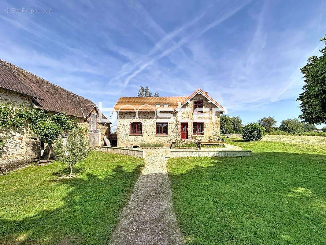 Maison à MEUZAC