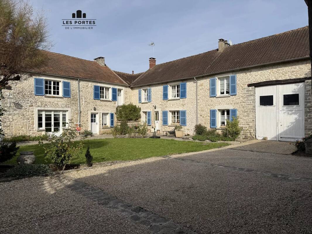 Maison à COURDIMANCHE-SUR-ESSONNE