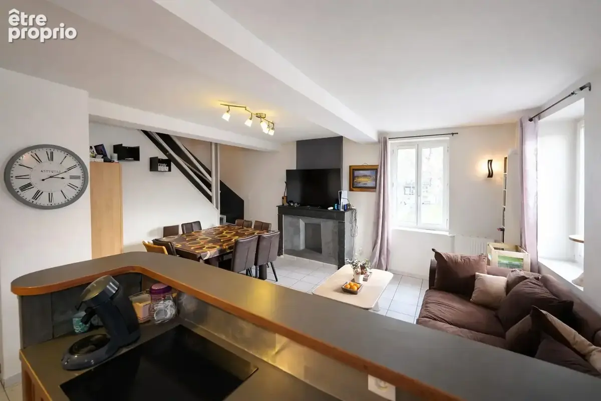 Appartement à SEREZIN-DU-RHONE
