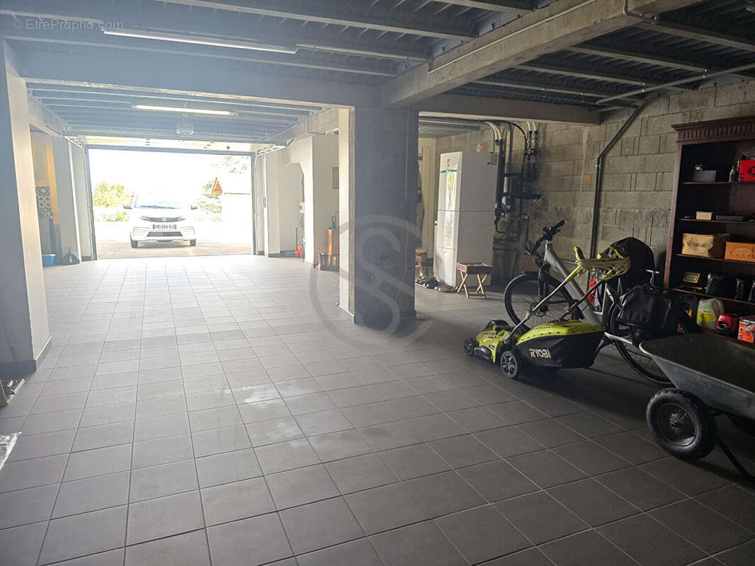 Maison  6 pièces 121 m2 avec grand garage aménagé - photo 17