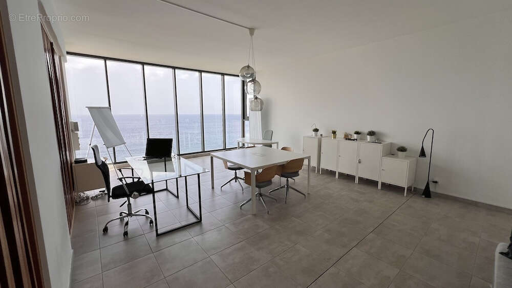 Commerce à SCHOELCHER