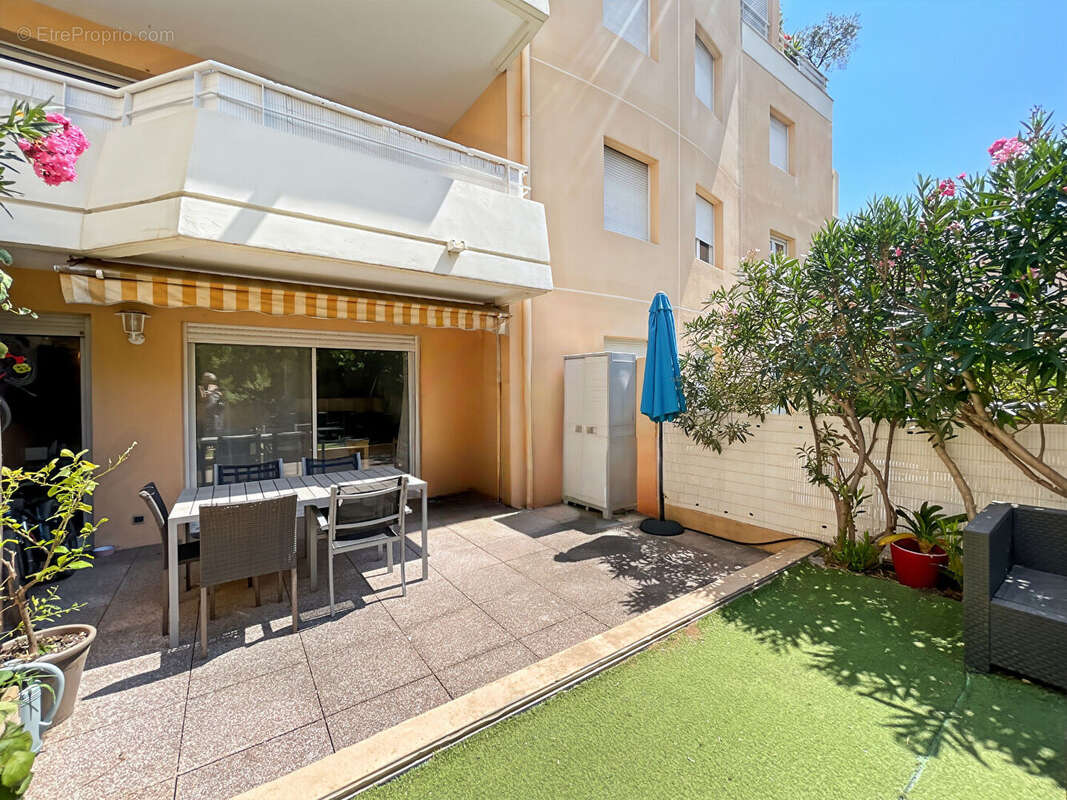 Appartement à MOUANS-SARTOUX