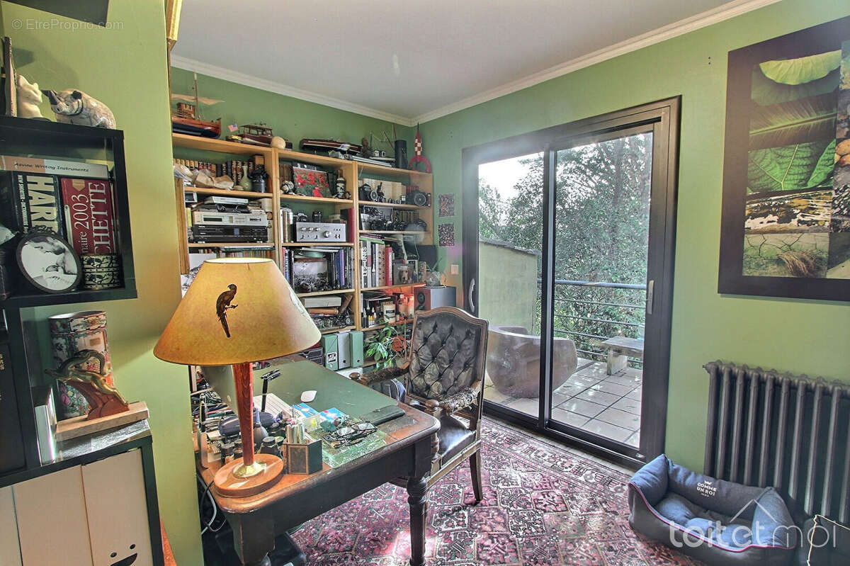 Maison à SAINT-REMY-LES-CHEVREUSE