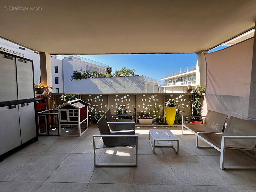 Appartement à MARSEILLE-1E