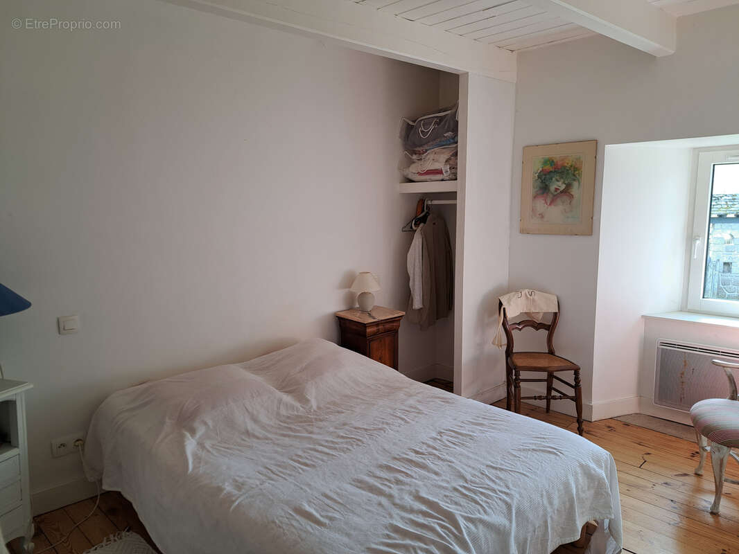 Maison à LE CHAMBON-SUR-LIGNON