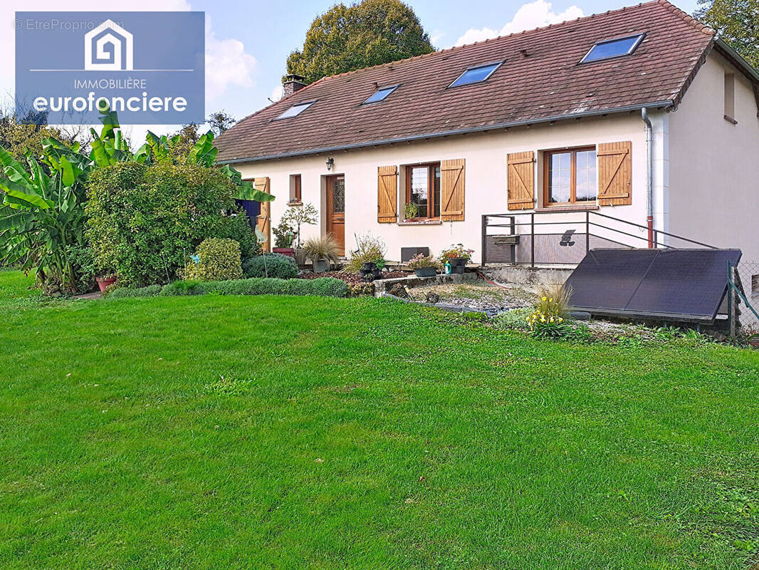 Maison à SAINT-PHAL