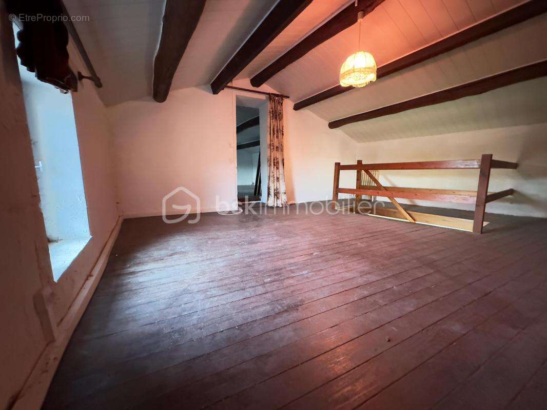 Maison à LE GUE-DE-VELLUIRE