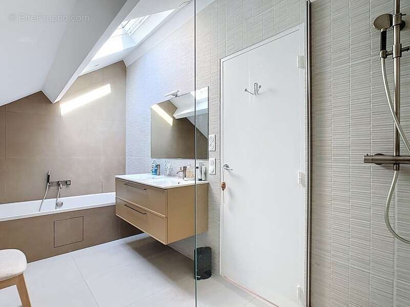 Maison à ASNIERES-SUR-SEINE