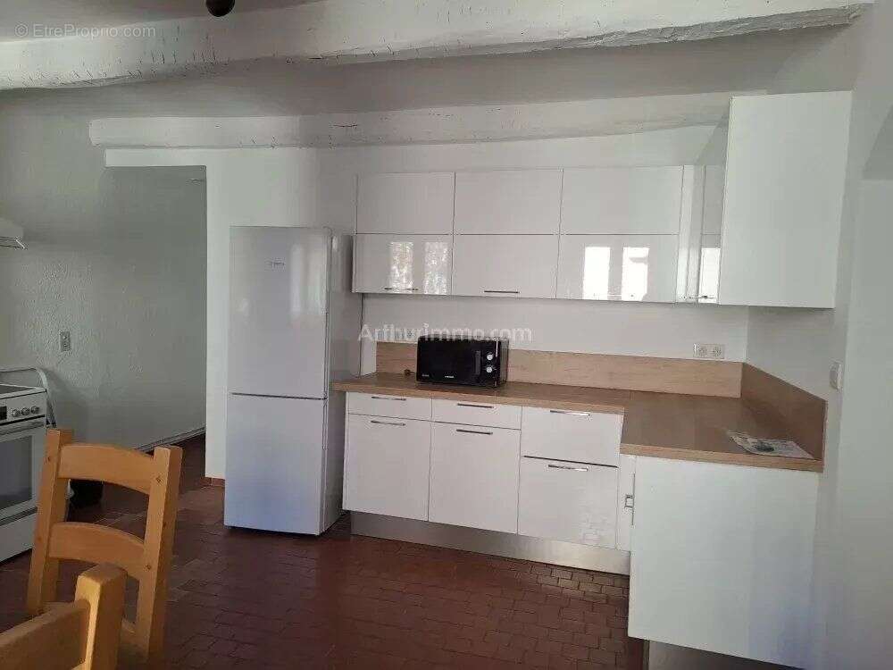 Appartement à SALERNES