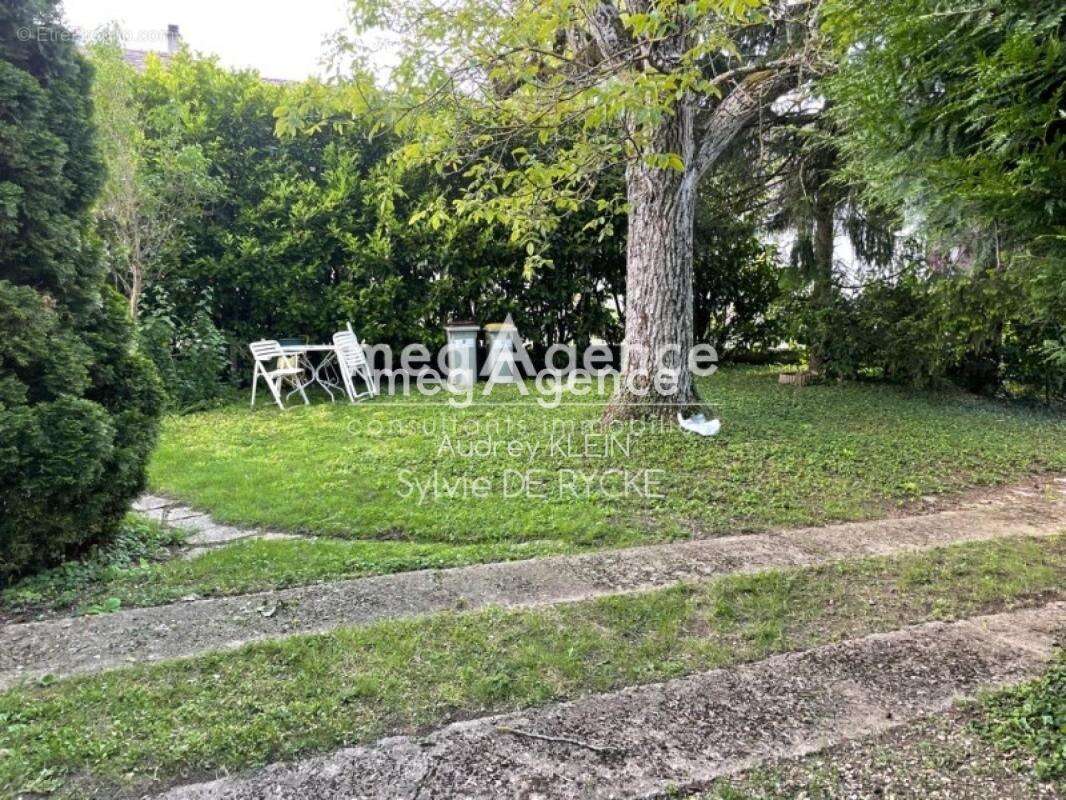 Maison sur 1300m2 de terrain clos - photo 2