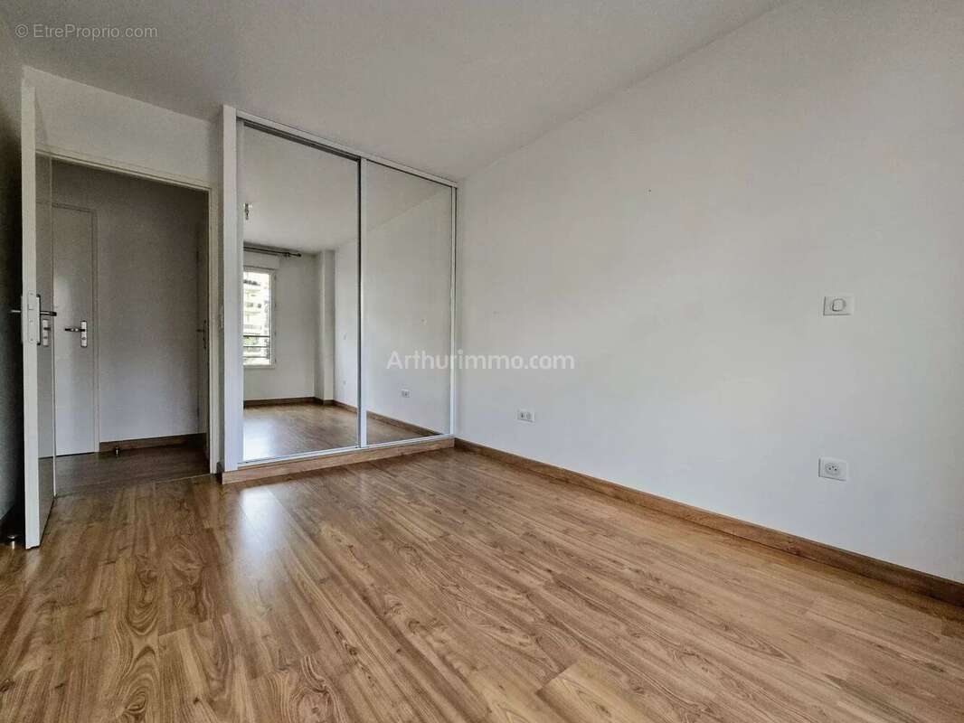 Appartement à LE PERREUX-SUR-MARNE