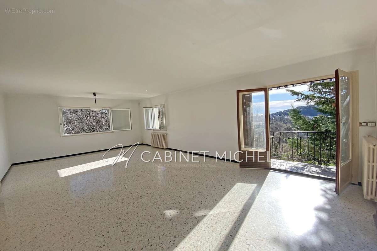 Maison à CAGNES-SUR-MER