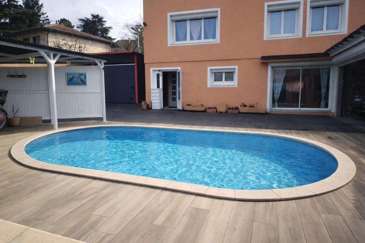 Maison à ROUSSILLON