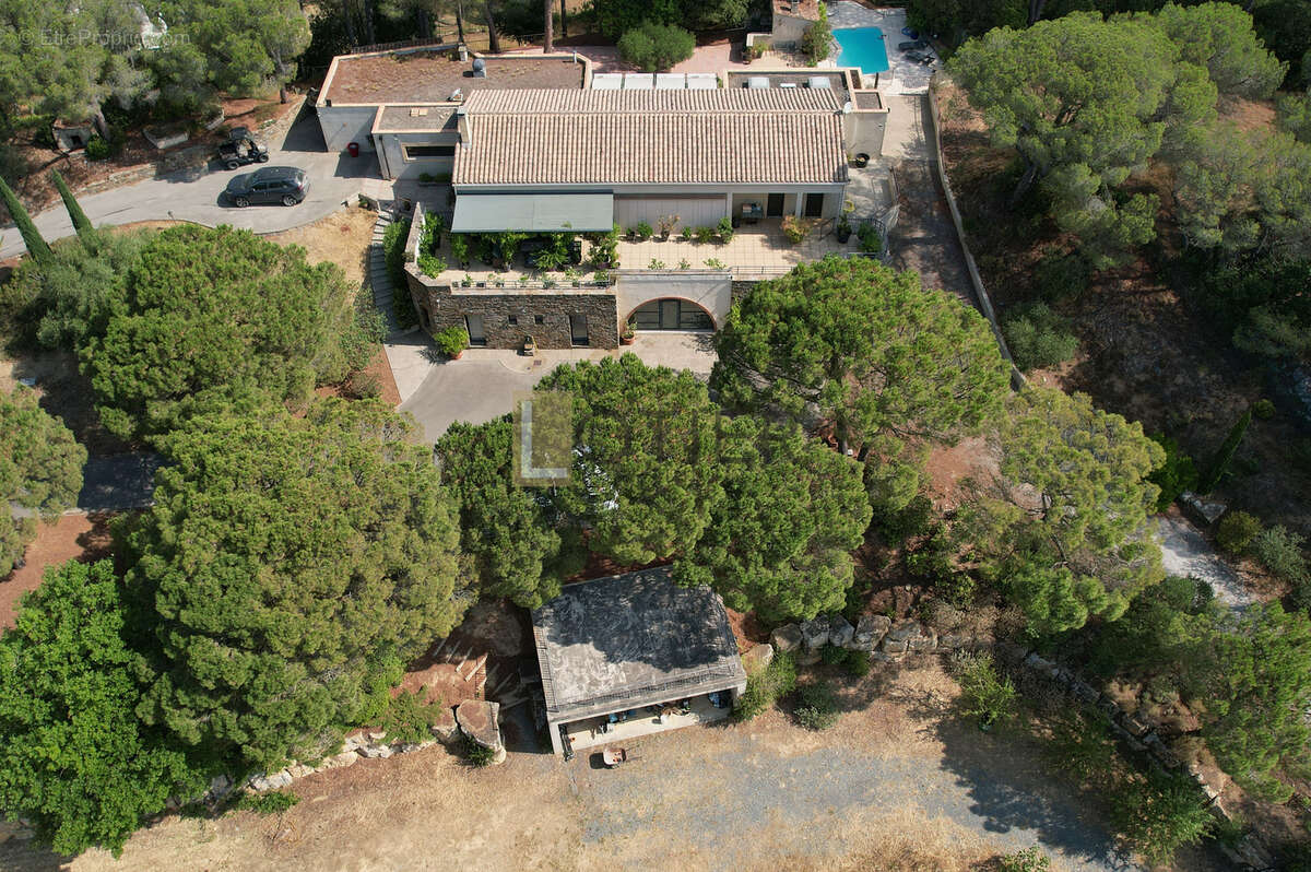 Maison à VILLEDUBERT