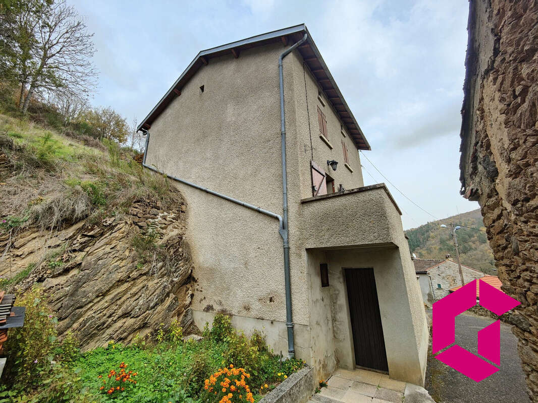 Maison à AURIAC-L&#039;EGLISE