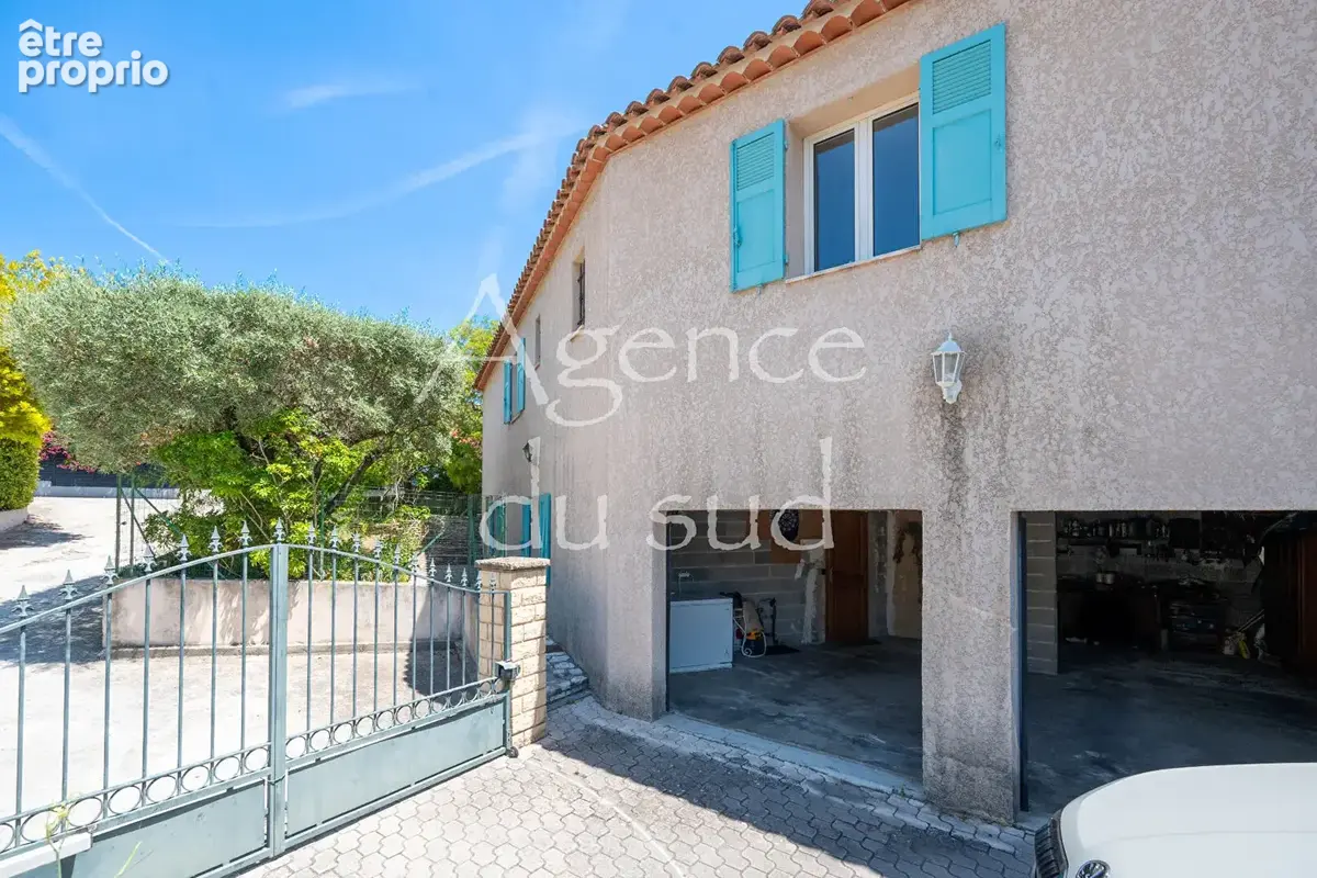 Maison familiale 4 chambres, garages et jardin à La Ciotat - photo 10