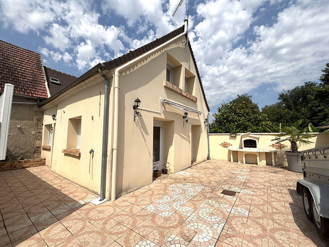 Maison à NOAILLES