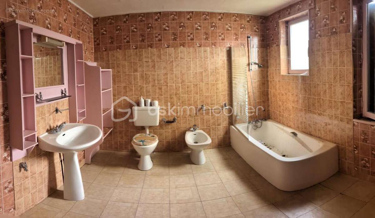 Maison à SAINT-GERMAIN-SOUS-DOUE