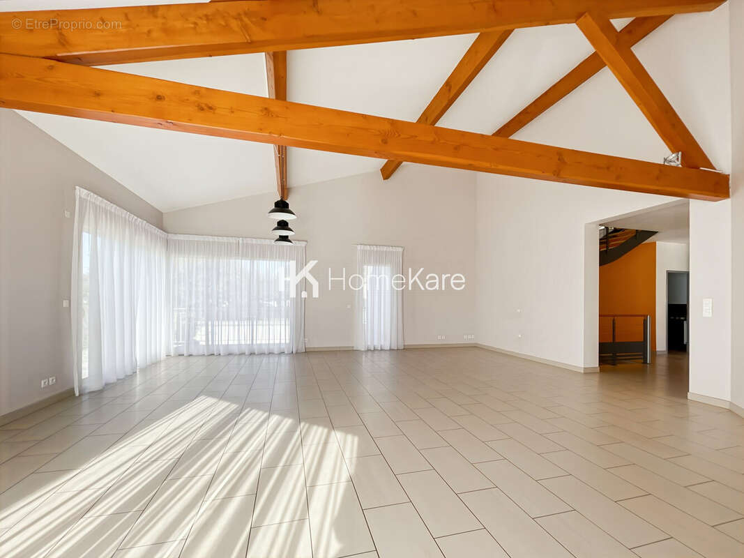 Maison 230 m² à Varilhes  - photo 4