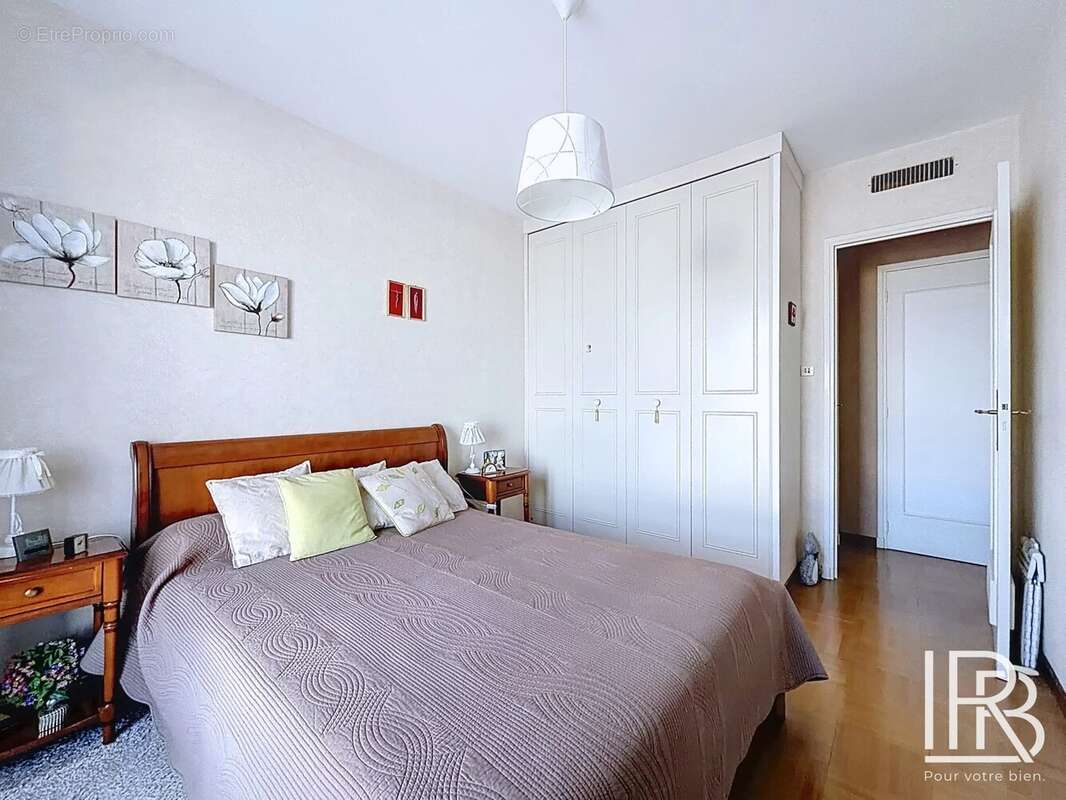 Appartement à MARSEILLE-6E