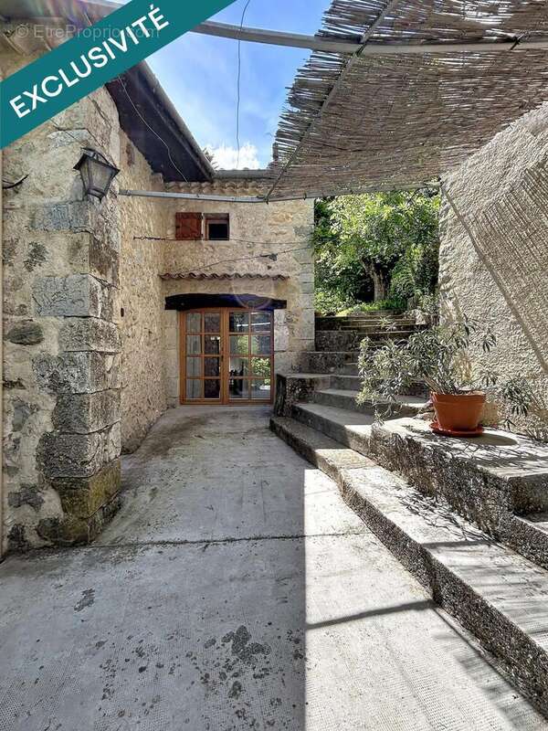 Maison 225 m² à Noyers-Sur-Jabron  - photo 8