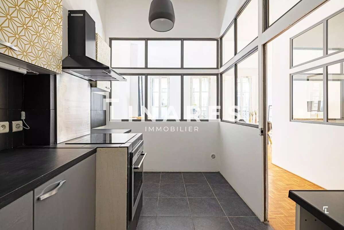 Appartement à MARSEILLE-6E