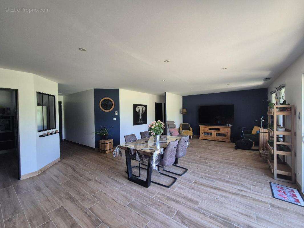 Maison 123 m² à Bernay-Saint-Martin  - photo 2