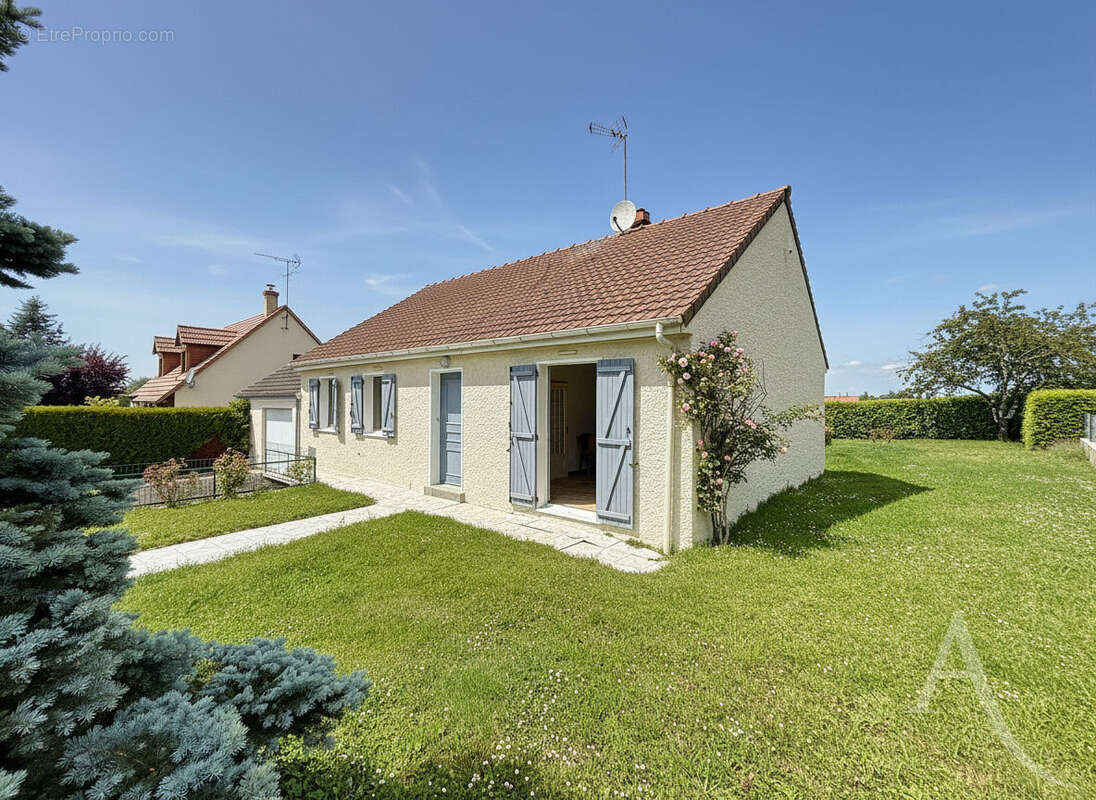 Maison à LEVROUX
