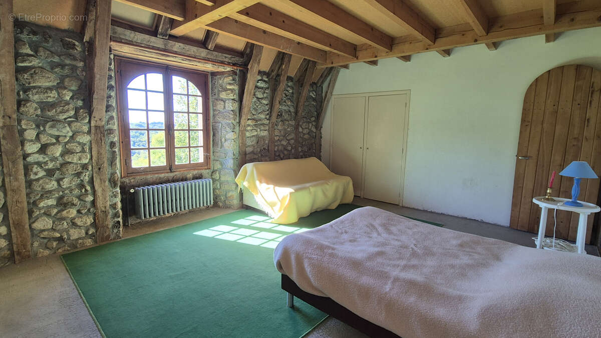 Maison à SAINT-CERNIN