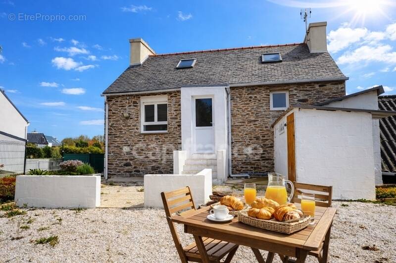 Maison à PLOUGONVELIN