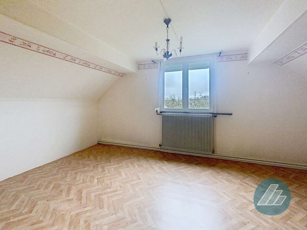 Maison à CRECY-EN-PONTHIEU