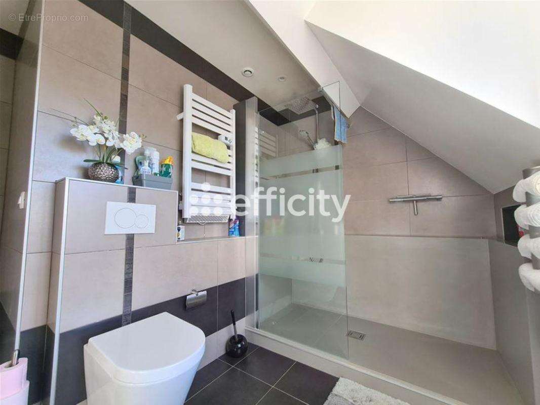Maison 99 m² à Meulan  - photo 11