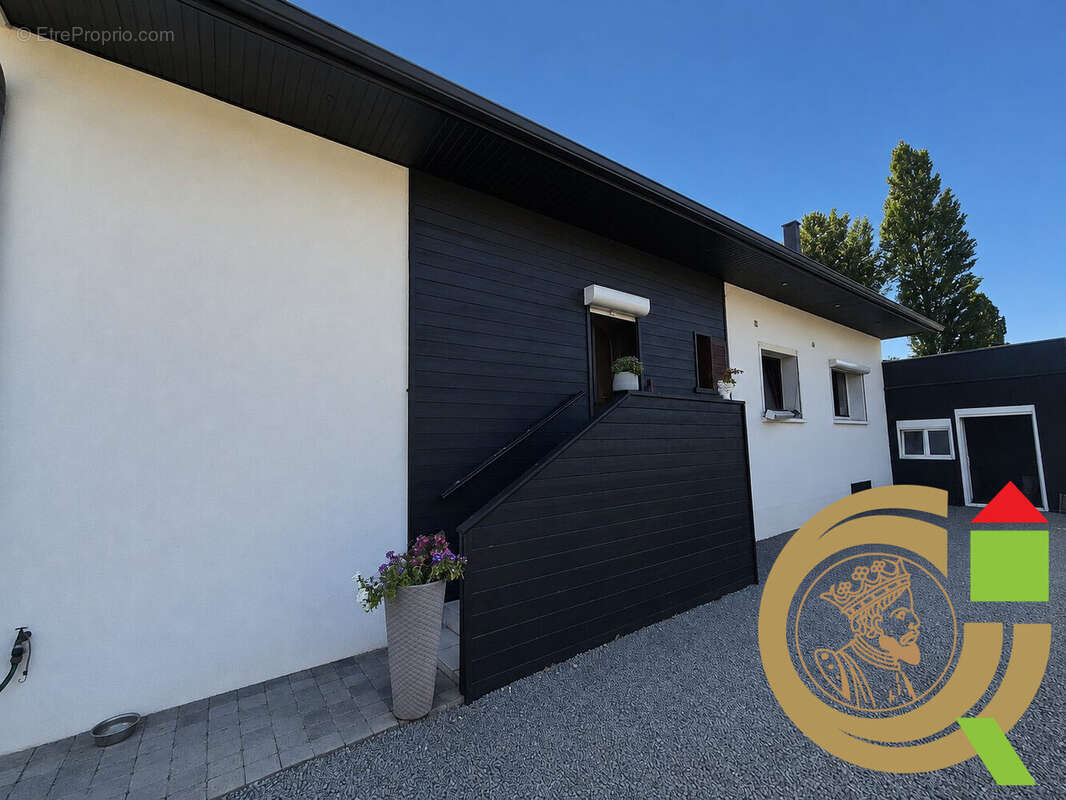 Maison 110 m² à La Calotterie  - photo 3